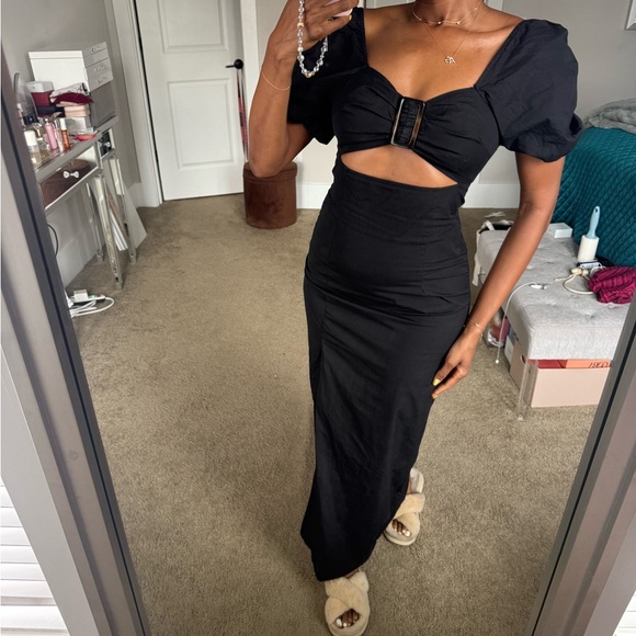 Elegant Black Cutout Puff Sleeve Maxi Dress - Picture 5 of 8